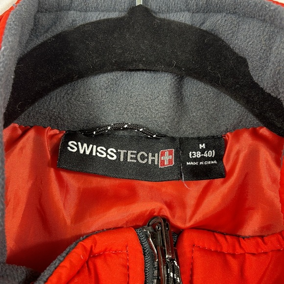 Swiss Tech Red Puffer Winter Coat | Size Medium - Picture 6 of 6